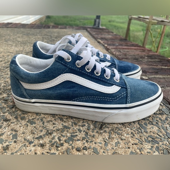 Women’s Vans Old Skool Denim Low Top Sneakers - Picture 4 of 10